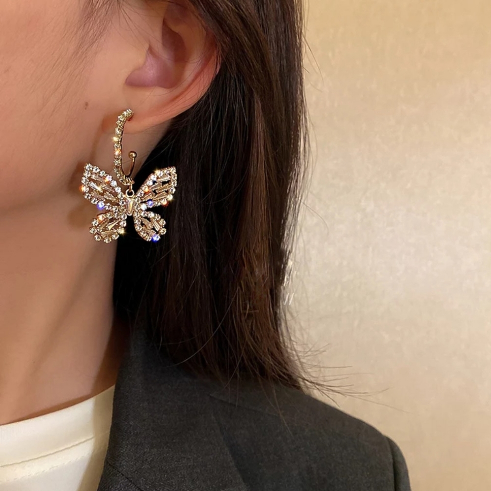 ๐18k Sparkling Zircon Butterfly Hoops - Picture 3 of 6